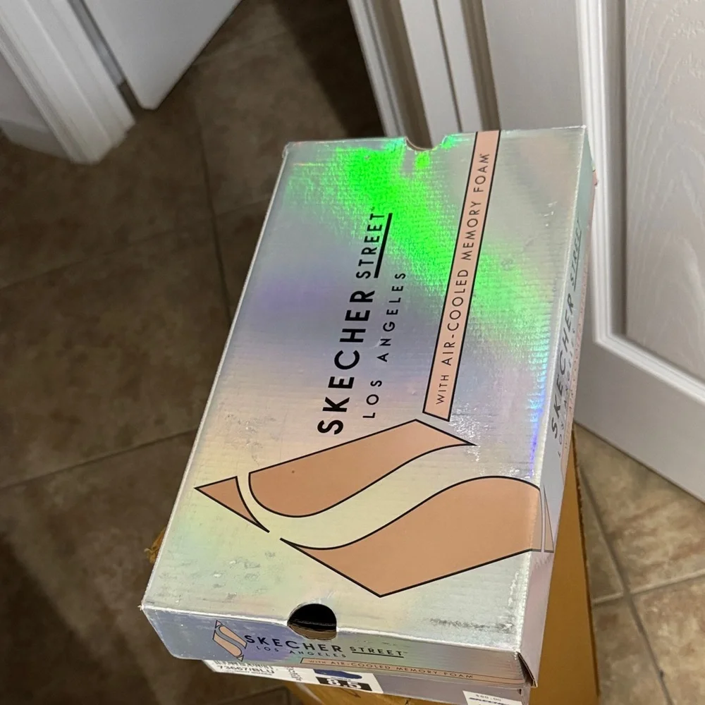 Skechers Electric Blue Sneakers - Picture 7 of 7